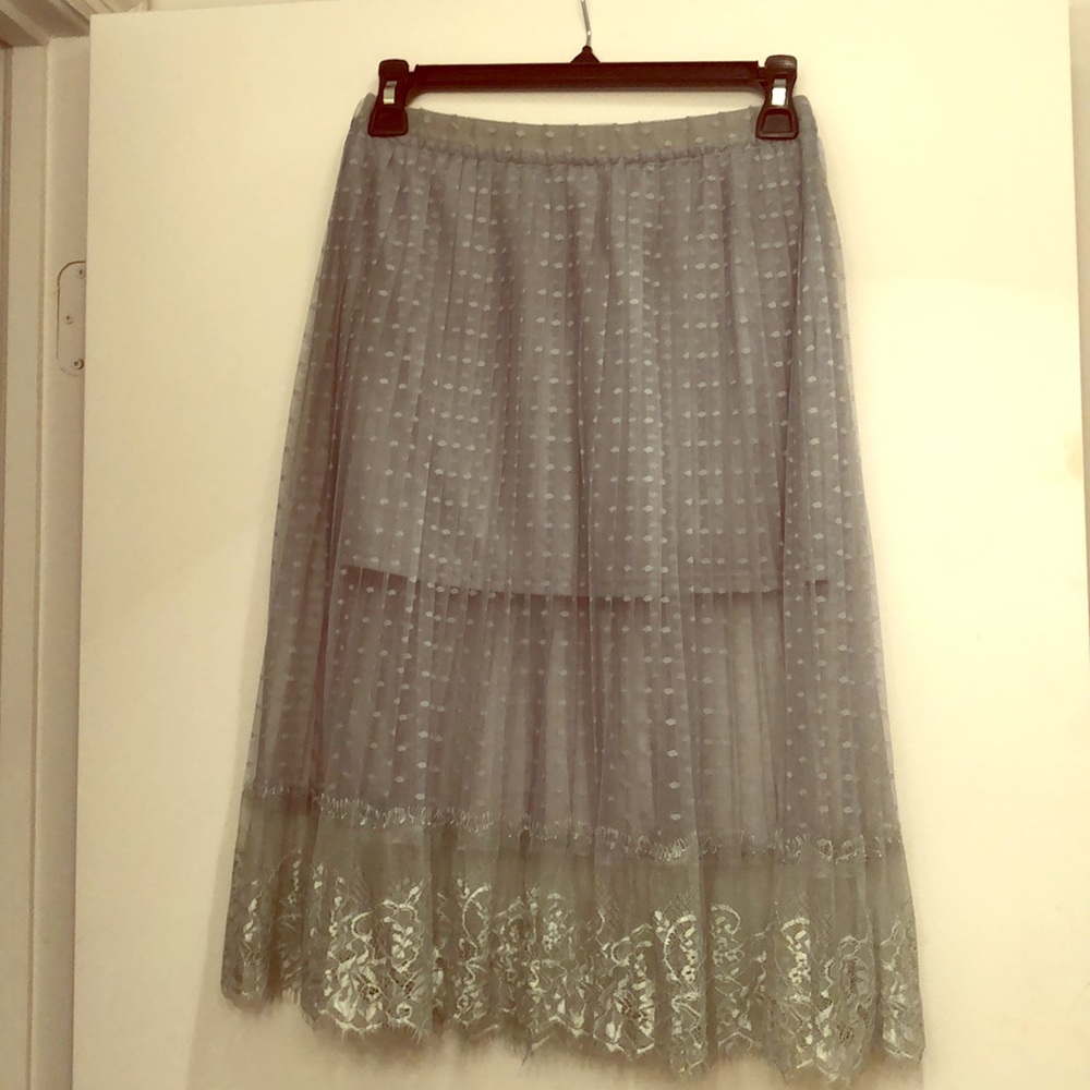 Lace skirt